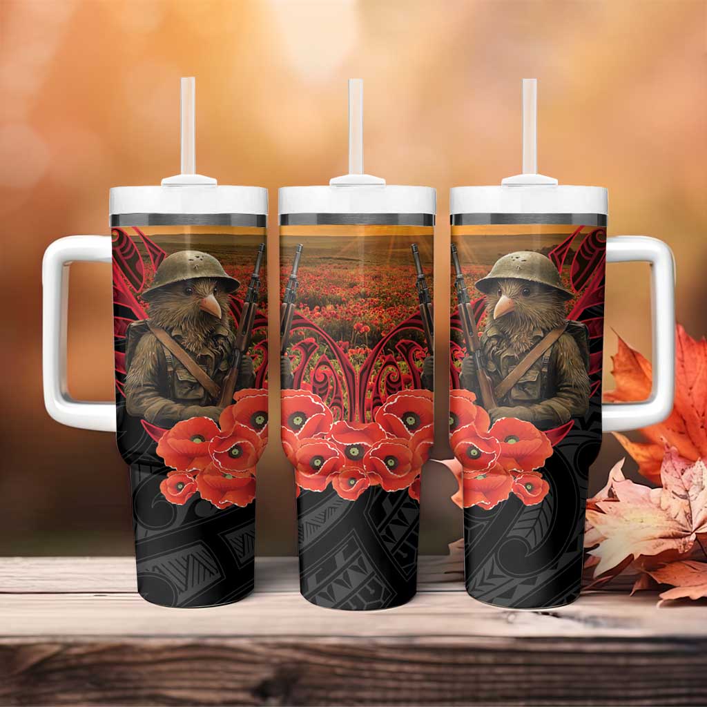 Maori Kiwi Soldier Fern Tattoo ANZAC Day Tumbler With Handle Lest We Forget