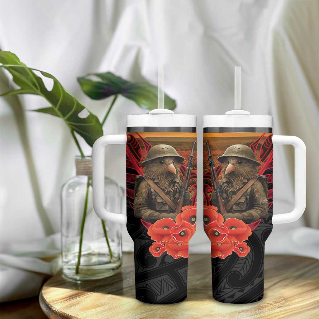 Maori Kiwi Soldier Fern Tattoo ANZAC Day Tumbler With Handle Lest We Forget