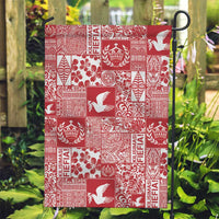 Red Tonga Kilisimasi Fiefia Garden Flag Pacific Patchwork Xmas Vibes - Polynesian Pride