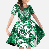 Queensland Maori Kiwi Personalised Family Matching Off Shoulder Maxi Dress and Hawaiian Shirt Kikirangi Papua Shell Maori Tribal Tattoo LT9 Daughter's Dress Green - Polynesian Pride
