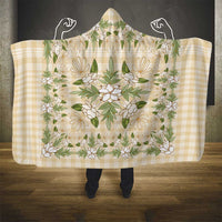 Squares Maile Leaf Hooded Blanket Beige Palaka Hawaiian Quilt Pattern - Polynesian Pride