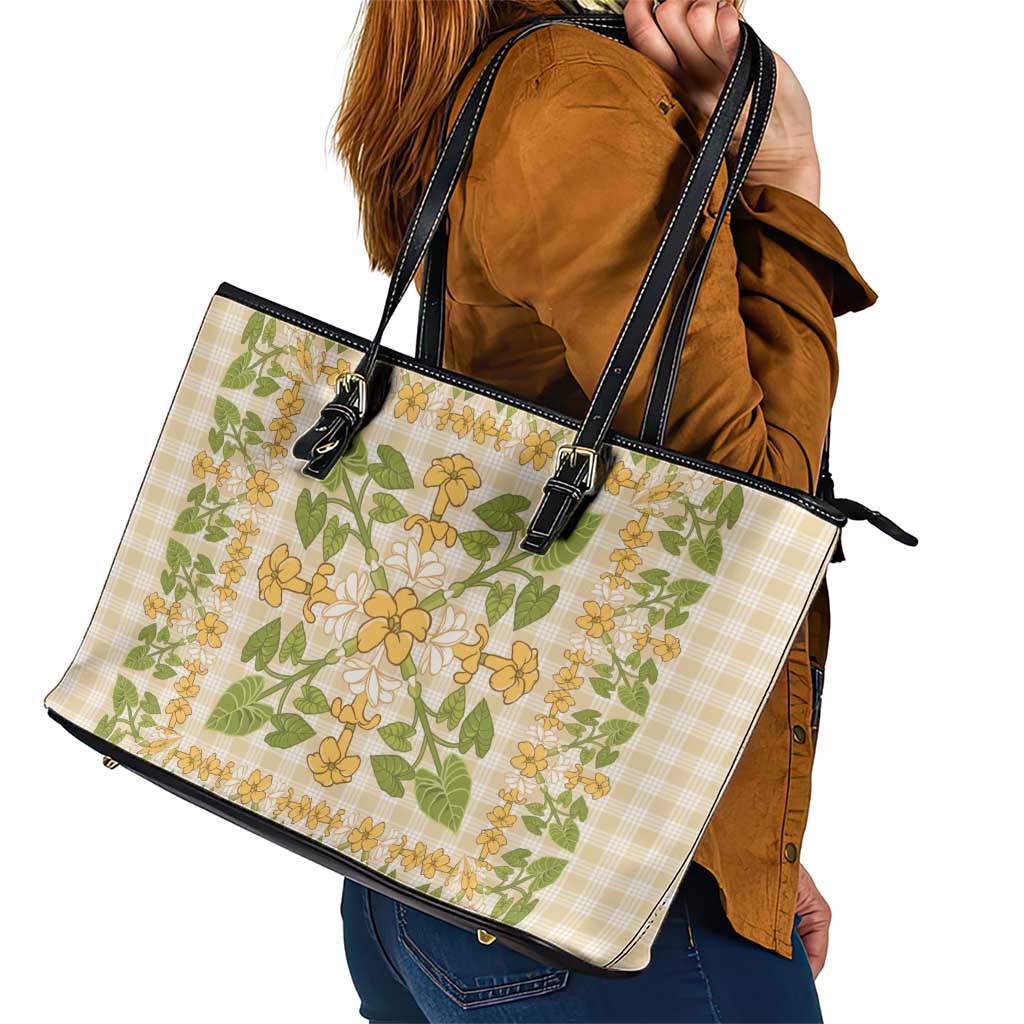 Squares Puakenikeni and Kalo Leather Tote Bag Beige Palaka Hawaiian Quilt Pattern - Polynesian Pride