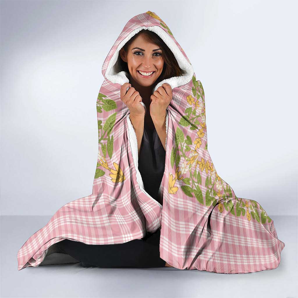 Squares Puakenikeni and Kalo Hooded Blanket Pink Palaka Hawaiian Quilt Pattern - Polynesian Pride