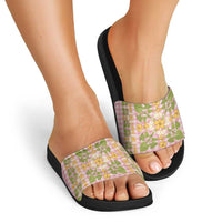 Squares Puakenikeni and Kalo Slide Sandals Pink Palaka Hawaiian Quilt Pattern - Polynesian Pride