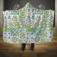 Mele Kalikimaka Hawaii Christmas Hooded Blanket Omaomao Seamless Floral Motif - Polynesian Pride