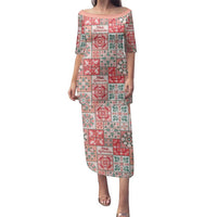 Mele Kalikimaka Hawaii Christmas Family Matching Puletasi and Hawaiian Shirt Ulaula Seamless Floral Motif LT9 Mom's Dress Red - Polynesian Pride
