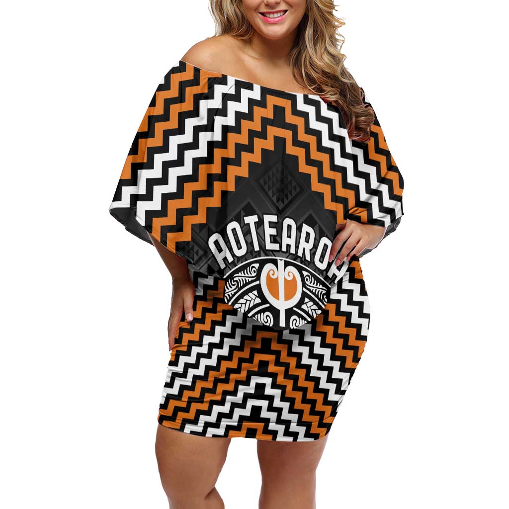 Personalised Aotearoa Niho Taniwha Motif Off Shoulder Short Dress Gold Style