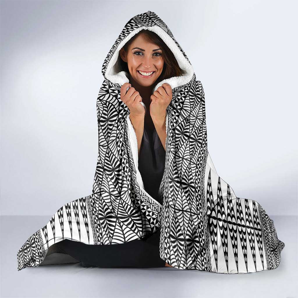 All White Tonga Malo e lelei Hooded Blanket Vintage Ngatu Tribal Pattern - Polynesian Pride