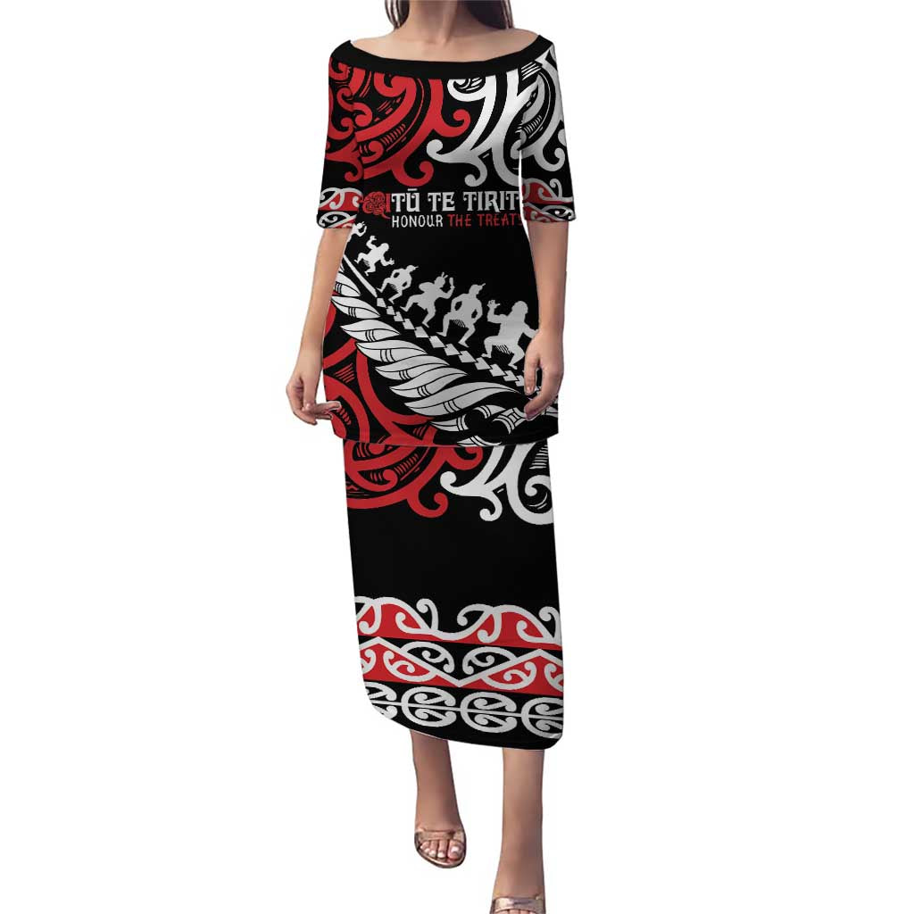 Honour The Treaty New Zealand Personalised Puletasi Toitu Te Tiriti Half Fern with Haka dance LT9 Long Dress Black - Polynesian Pride