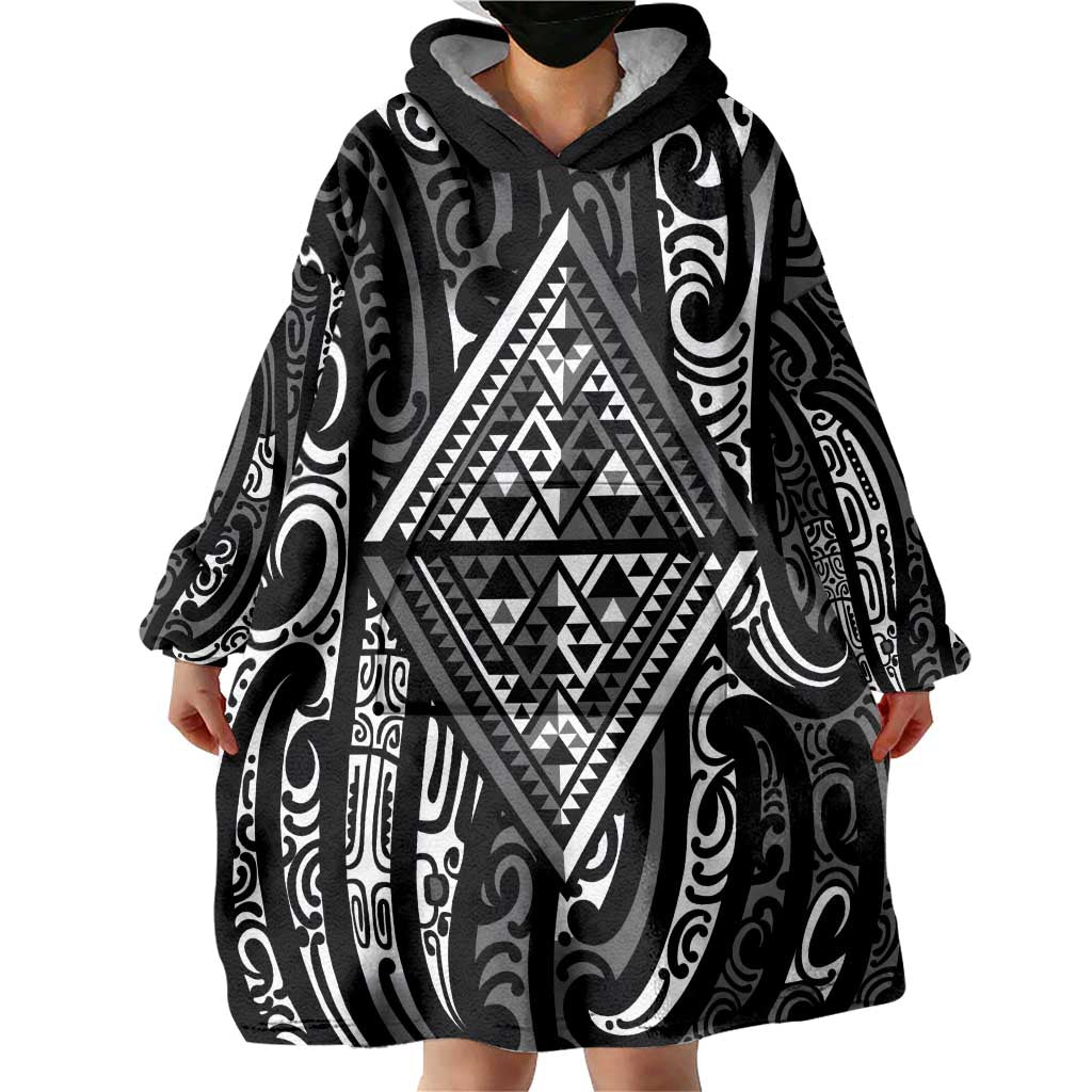 New Zealand Maori Taniko Wearable Blanket Hoodie Black Kowhaiwhai Puhoro LT9 - Polynesian Pride