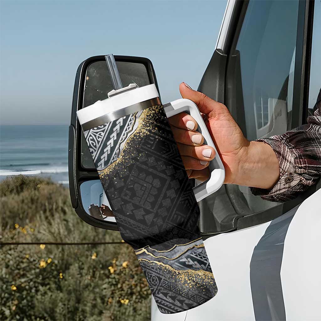 Polynesian Tribal Tattoo Tumbler With Handle Dark Marble Pattern