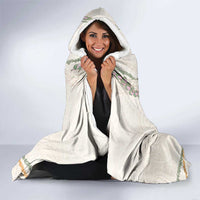 Aloha Lei Mikioi Hooded Blanket Beige Polynesian Tribal Tatau Pattern
