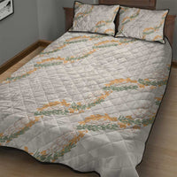 Aloha Pakalana and Puakenikeni Lei Quilt Bed Set Beige Hawaiian Pattern