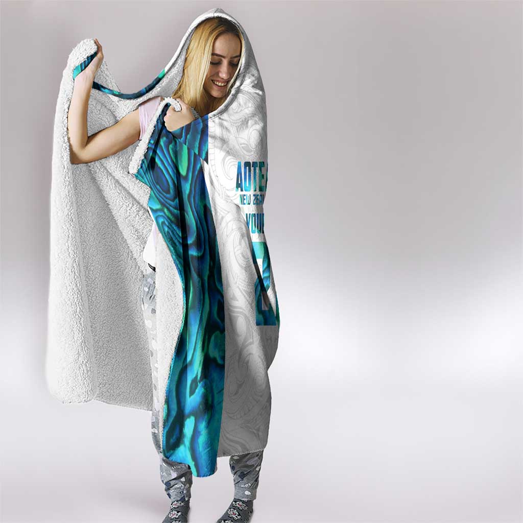 Custom New Zealand Aotearoa Hooded Blanket Maori Paua Shell Indigenous - Polynesian Pride