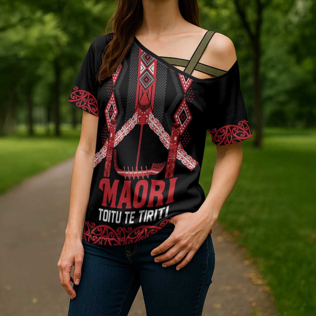 Toitu Te Tiriti Waitangi Cross Shoulder Shirt Black Wharenui House - Polynesian Pride