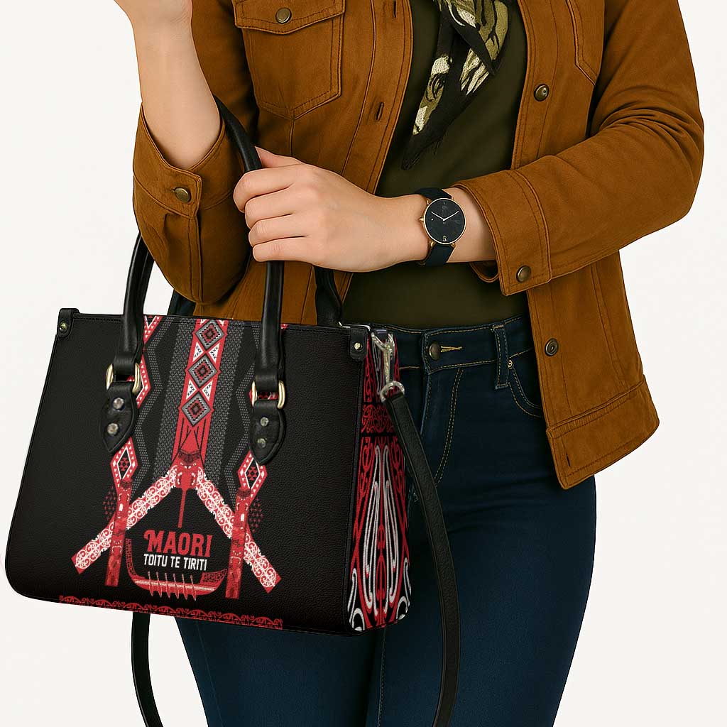Toitu Te Tiriti Waitangi Leather Bag Black Wharenui House - Polynesian Pride