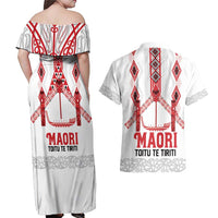 Toitu Te Tiriti Waitangi Couples Matching Off Shoulder Maxi Dress and Hawaiian Shirt White Wharenui House LT9 - Polynesian Pride
