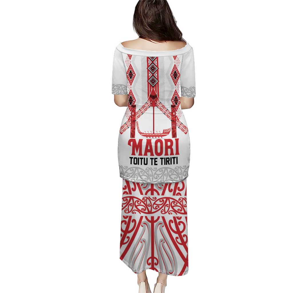 Toitu Te Tiriti Waitangi Puletasi White Wharenui House - Polynesian Pride
