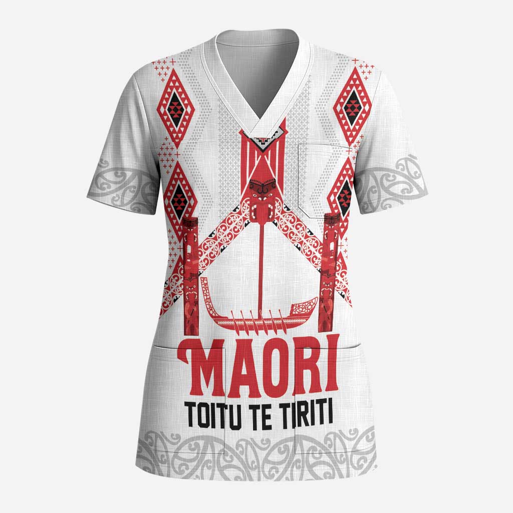 Toitu Te Tiriti Waitangi Scrub Top White Wharenui House - Polynesian Pride
