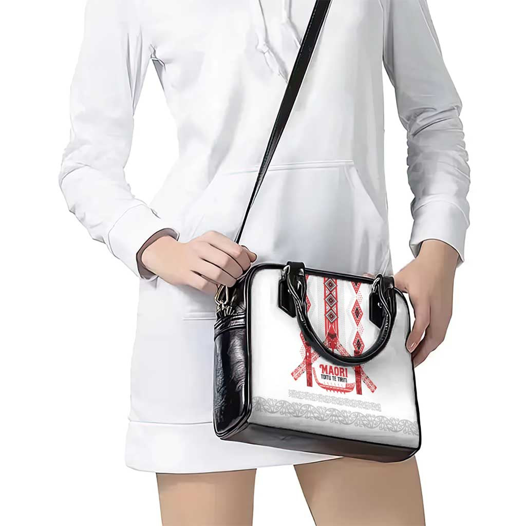 Toitu Te Tiriti Waitangi Shoulder Handbag White Wharenui House - Polynesian Pride