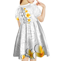 White Tropical Plumeria With Galaxy Polynesian Art Kid Short Sleeve Dress