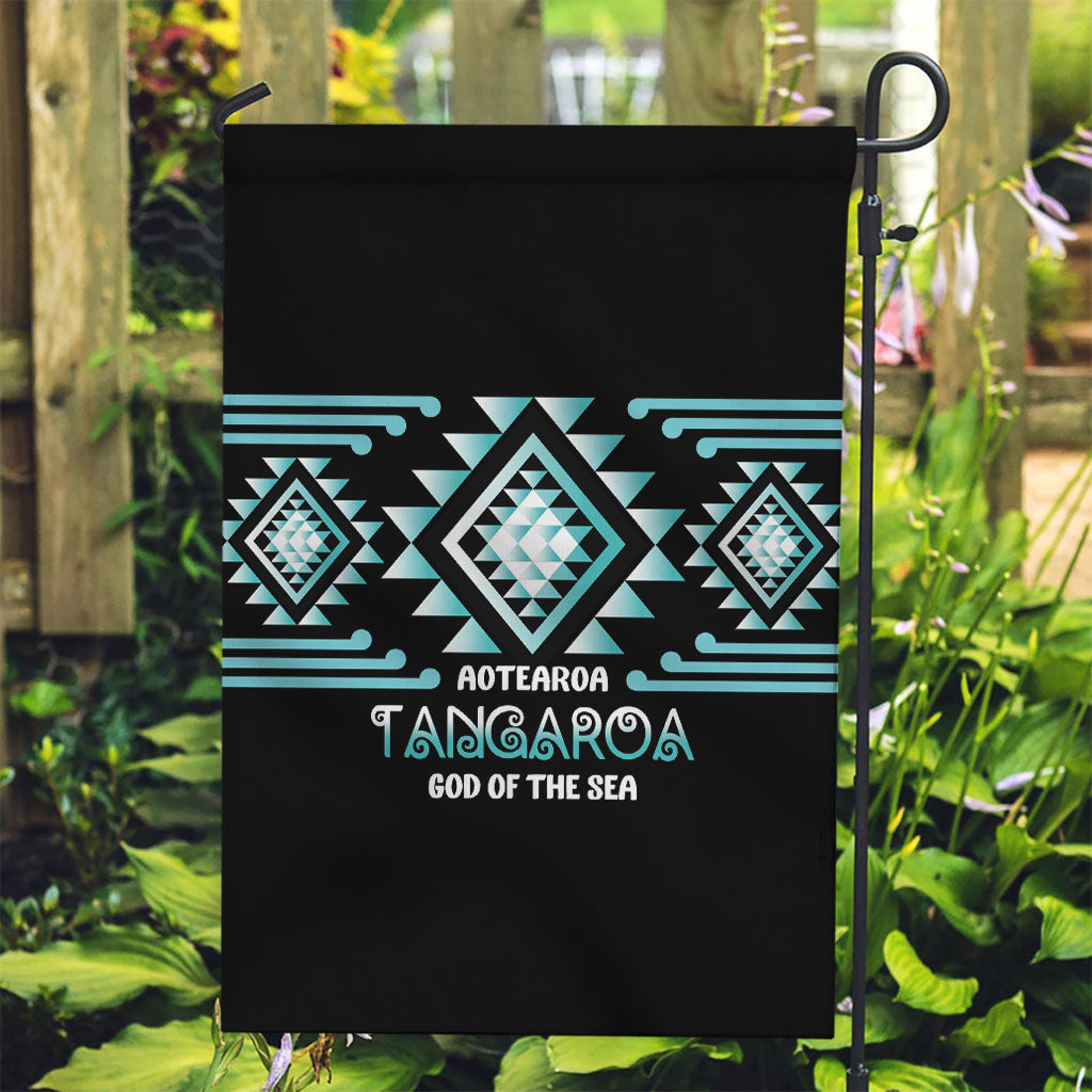 Aotearoa Atua Tangaroa Garden Flag Maori God Of The Sea Taniko Motifs LT14 Garden Flag Turquoise - Polynesian Pride