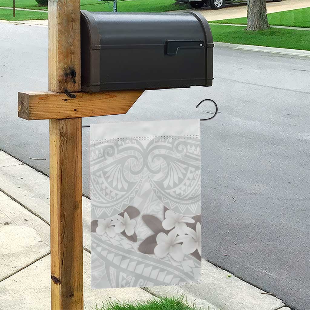 White Polynesia Garden Flag Tribal Pattern Tropical Frangipani