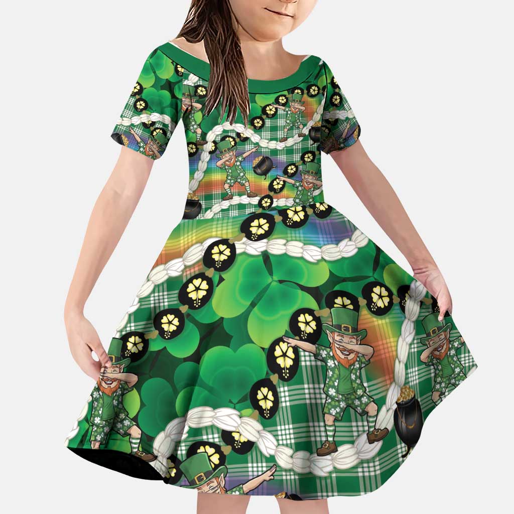 St Patrick's Day Palaka Hawaii Family Matching Long Sleeve Bodycon Dress and Hawaiian Shirt Kukui Nut Pikake Lei Shamrock Dabbing Leprechaun LT14 Daughter's Dress Green - Polynesian Pride
