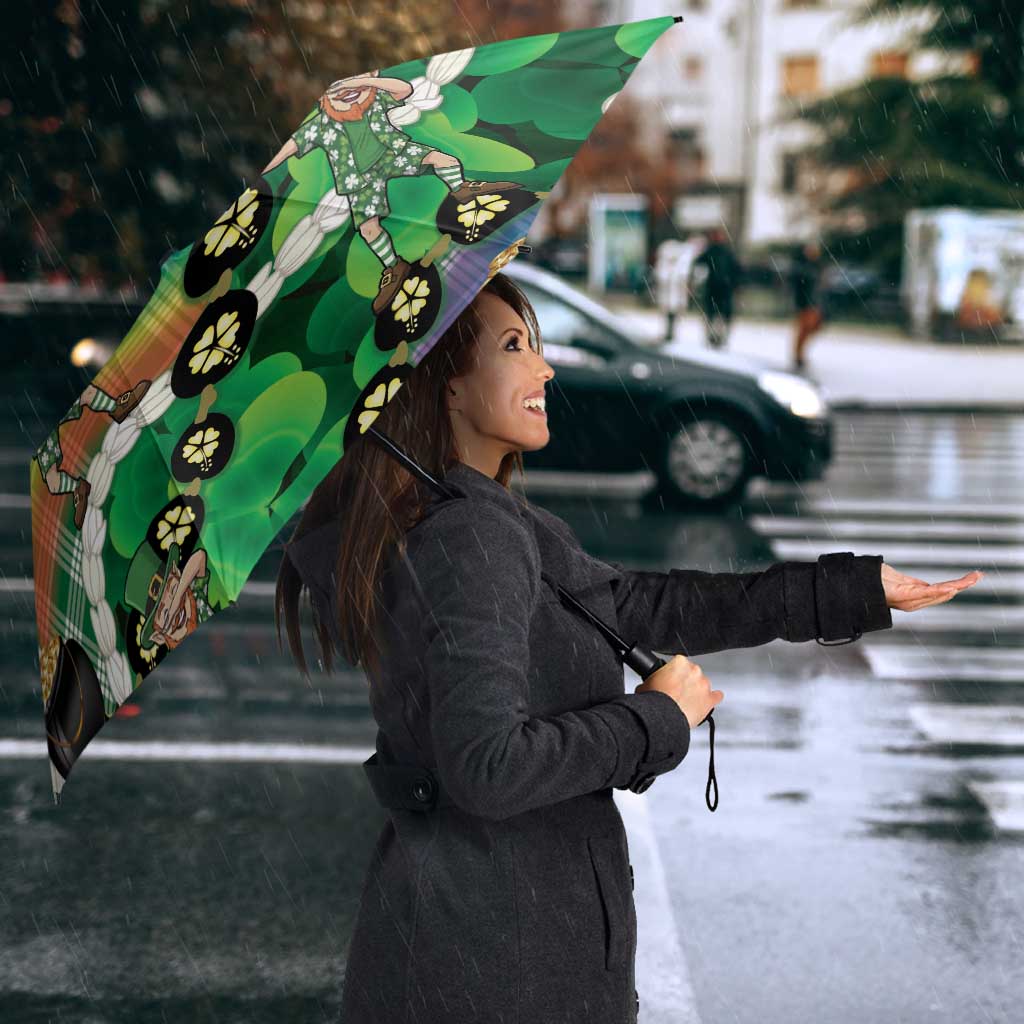 St Patrick's Day Palaka Hawaii Umbrella Kukui Nut Pikake Lei Shamrock Dabbing Leprechaun