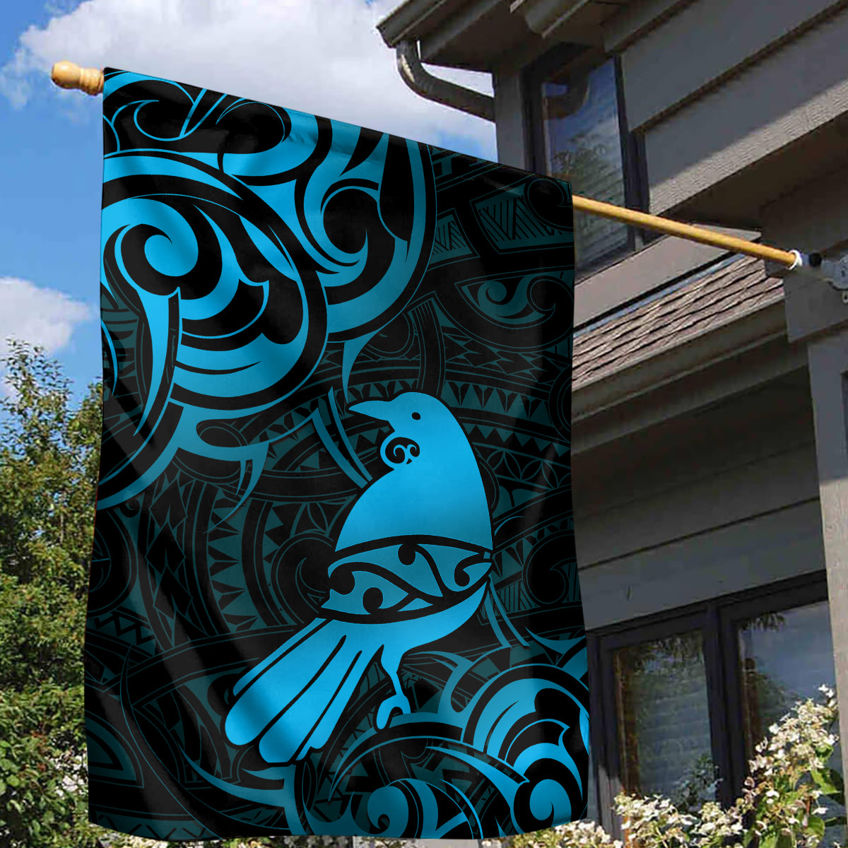 New Zealand Tui Bird Garden Flag Aotearoa Maori Pattern - Blue