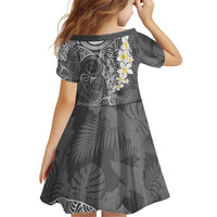 Gray Polynesian Tribal Frangipani Tropical Vibe Kid Short Sleeve Dress