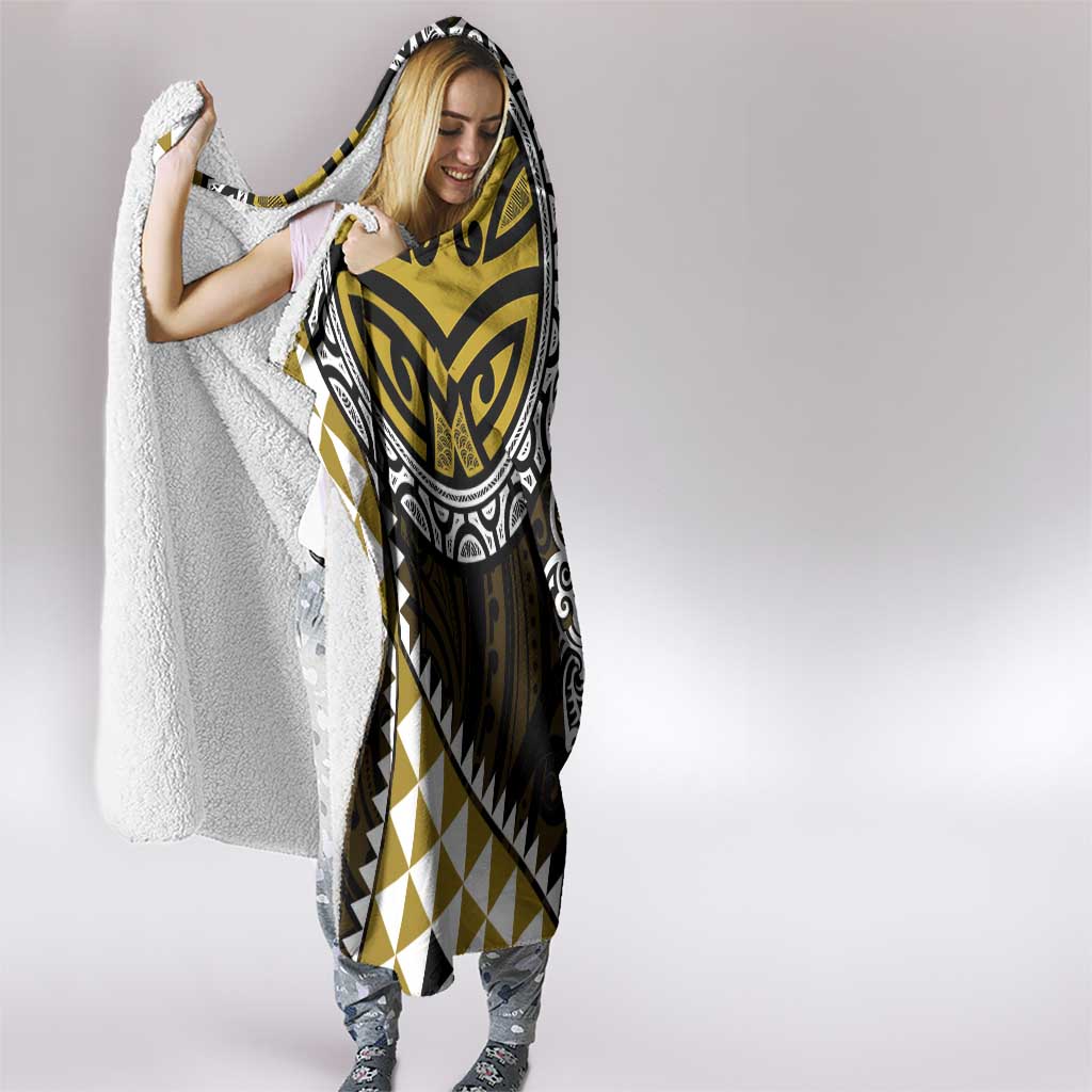 Yellow Aotearoa Niho Taniwha Hooded Blanket Maori Mythology Tooth - Taniko Motifs