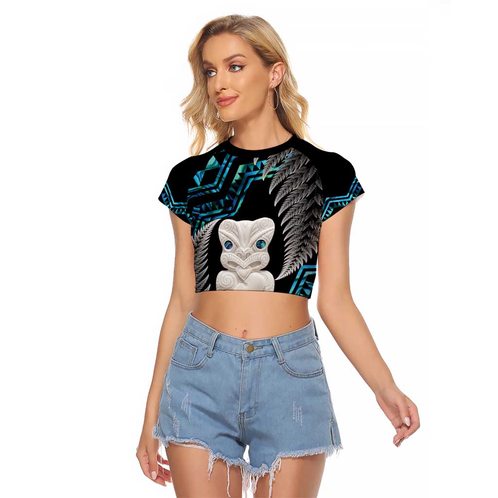 Aotearoa Taniko Paua Shell With Hei Tiki Raglan Cropped T Shirt