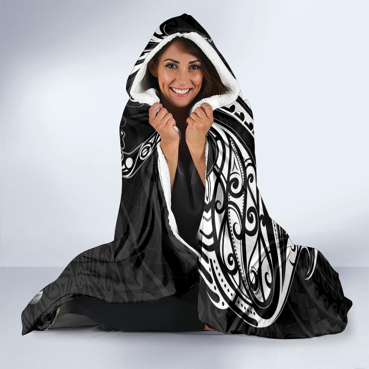 New Zealand Lizard Hooded Blanket Silver Fern Aotearoa Maori