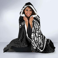 New Zealand Lizard Hooded Blanket Silver Fern Aotearoa Maori