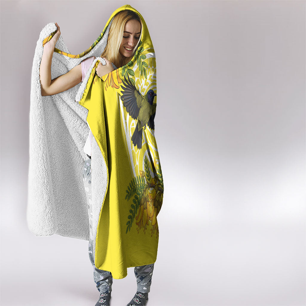 Bellbird New Zealand Hooded Blanket Korimako Kowhai Maori Pattern