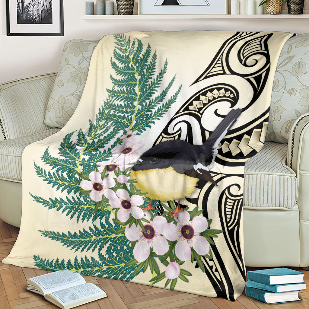 Endemic Tomtit New Zealand Blanket Miromiro Manuka Silver Fern Maori Pattern