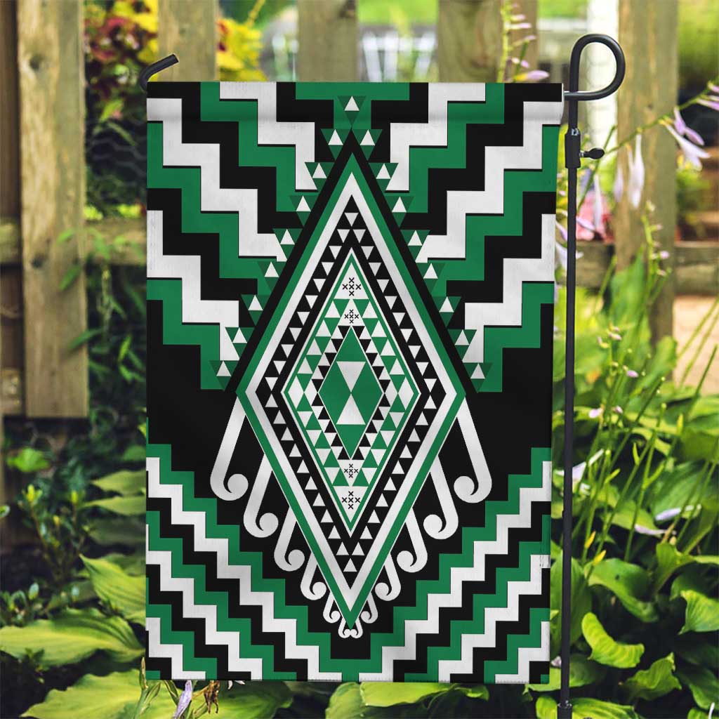 Green Aotearoa Taniko Poutama Patikitiki Garden Flag