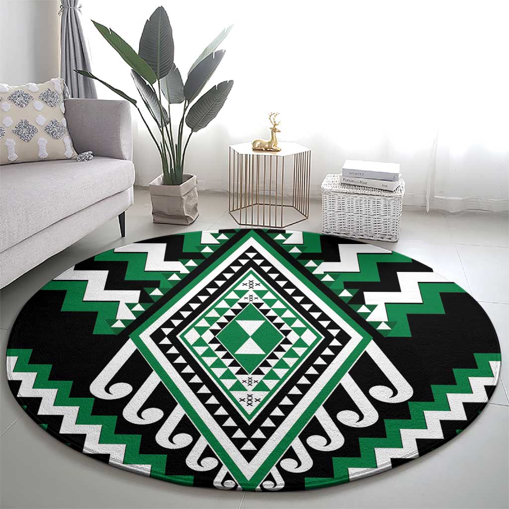 Green Aotearoa Taniko Poutama Patikitiki Round Carpet