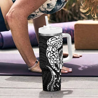 New Zealand Eel Tumbler With Handle Tuna Aotearoa Maori Patten - Black