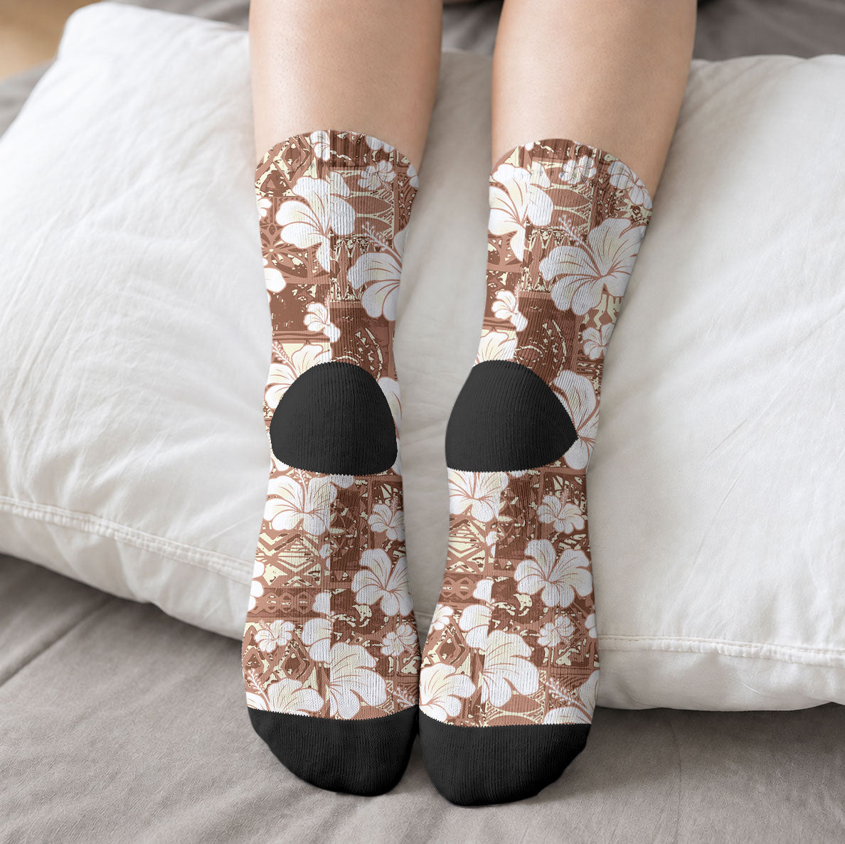 Brown Bula Fiji Masi Hibiscus Seamless Crew Socks LT14 - Polynesian Pride