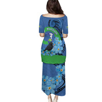 New Zealand Chatham Islands Puletasi Wharekauri Forget Me Not With Black Robin