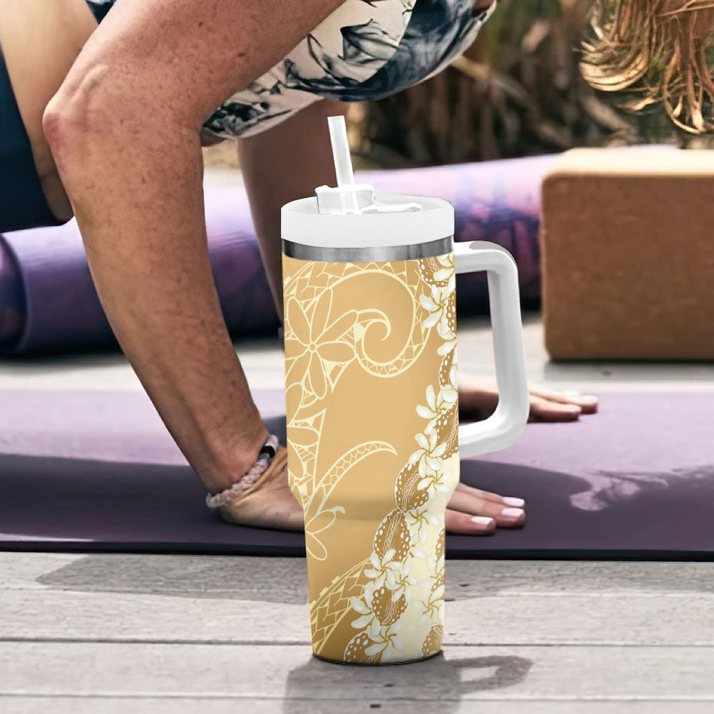 Heiva i Tahiti Tumbler With Handle Tahitian Tiare Maori Cowrie Lei Brown