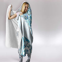 New Zealand Manta Ray Tattoo Hooded Blanket Aotearoa Maori Haehae Paua Shell - Polynesian Pride