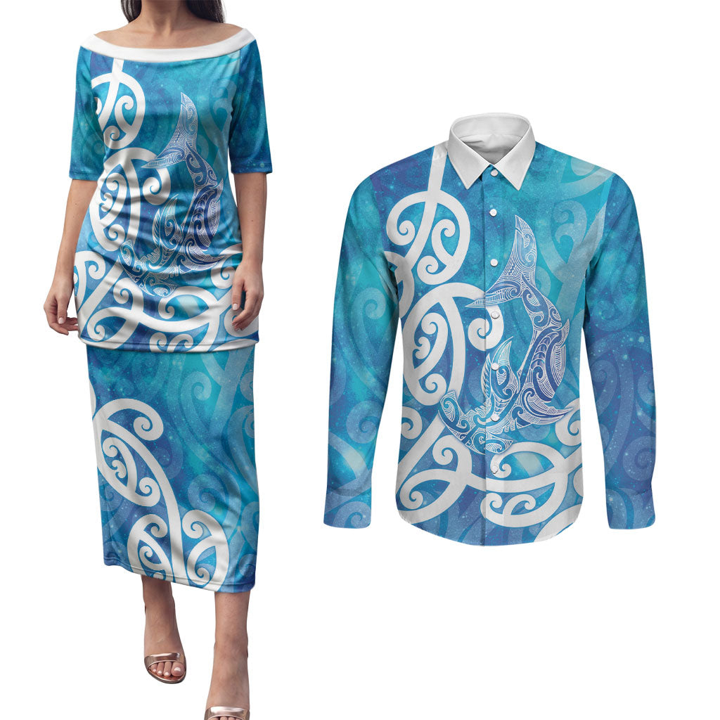 Hammerhead Shark Tattoo New Zealand Couples Matching Puletasi and Long Sleeve Button Shirt Maori Galaxy Mangopare Pattern LT14 Turquoise - Polynesian Pride