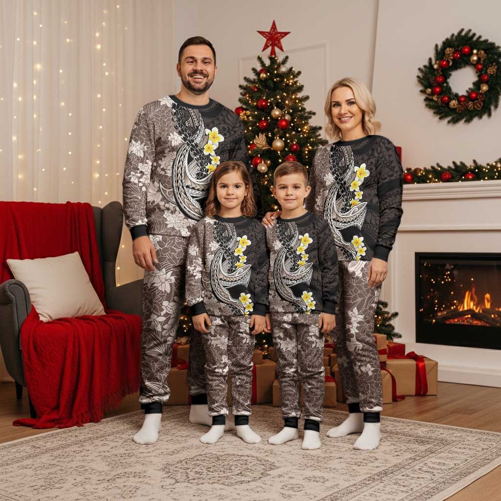 Brown and Black Hawaii Shark Tattoo Christmas Pajama Set Puakenikeni Lei Plumeria Polynesian Pattern - Polynesian Pride