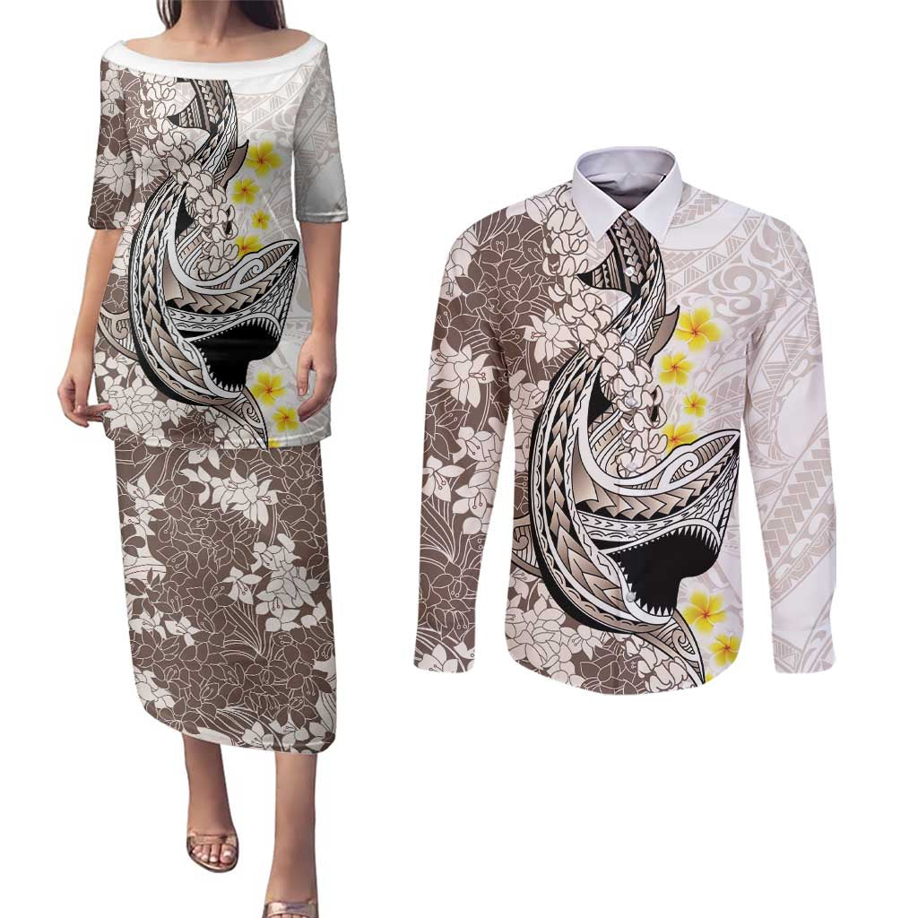 Brown and White Hawaii Shark Tattoo Couples Matching Puletasi and Long Sleeve Button Shirt Puakenikeni Lei Plumeria Polynesian Pattern - Polynesian Pride