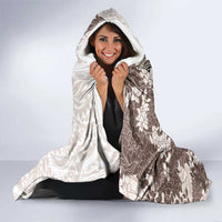 Brown and White Hawaii Shark Tattoo Hooded Blanket Puakenikeni Lei Plumeria Polynesian Pattern - Polynesian Pride