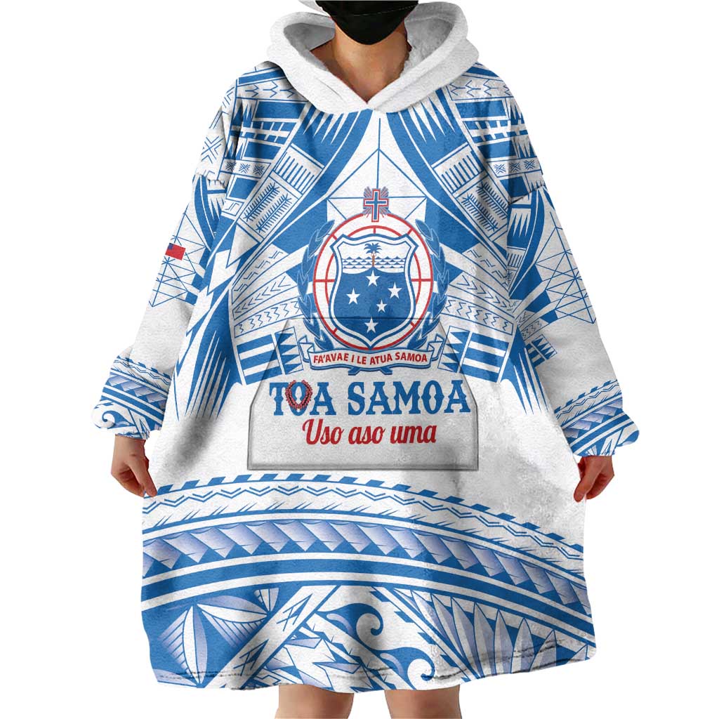 Toa Samoa Rugby Custom Wearable Blanket Hoodie Uso aso uma Samoan Pattern White - Polynesian Pride