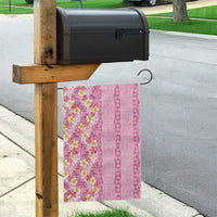 Pastel Magenta Aloha Hawaii Tiki Garden Flag Tropical Plumeria - Seamless Style